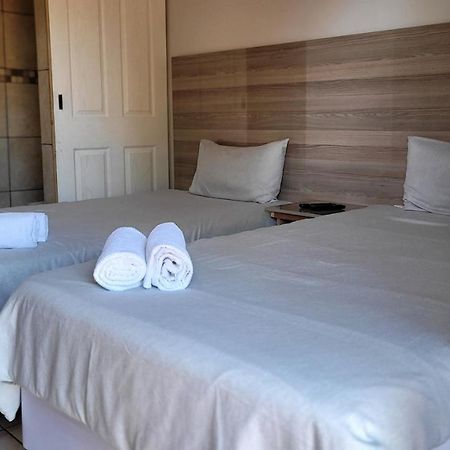 Pab-Love Guest House Kuruman Exterior foto