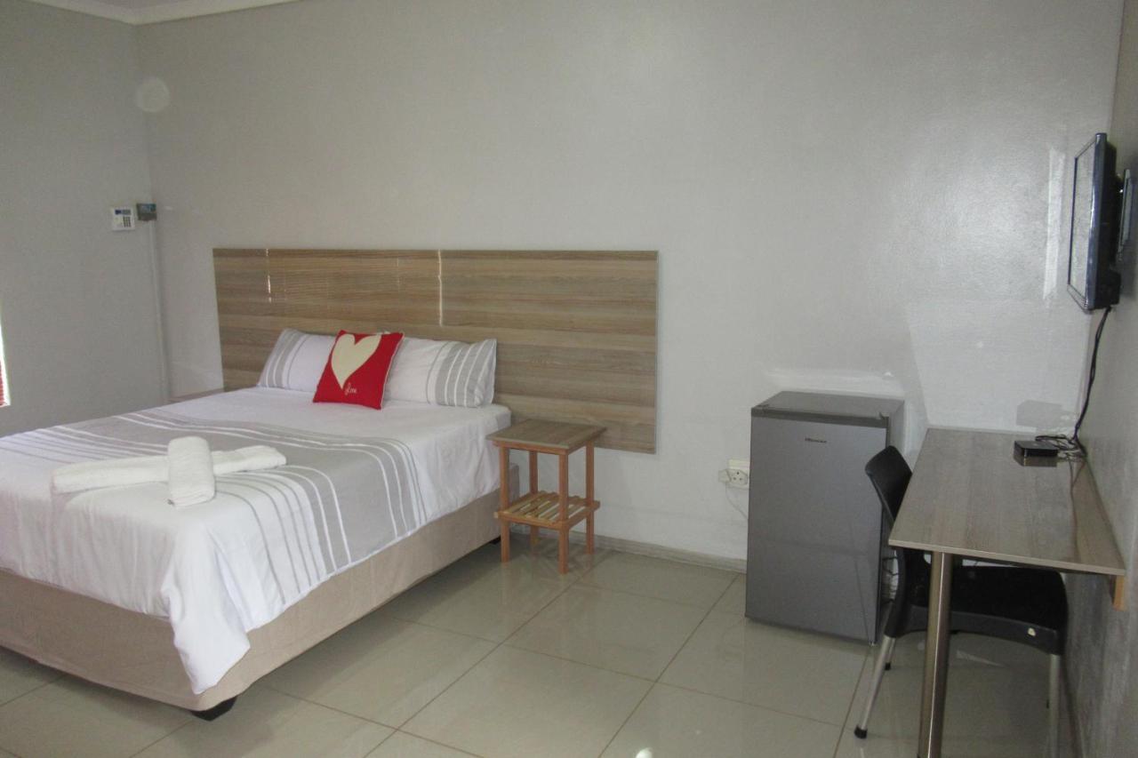 Pab-Love Guest House Kuruman Exterior foto