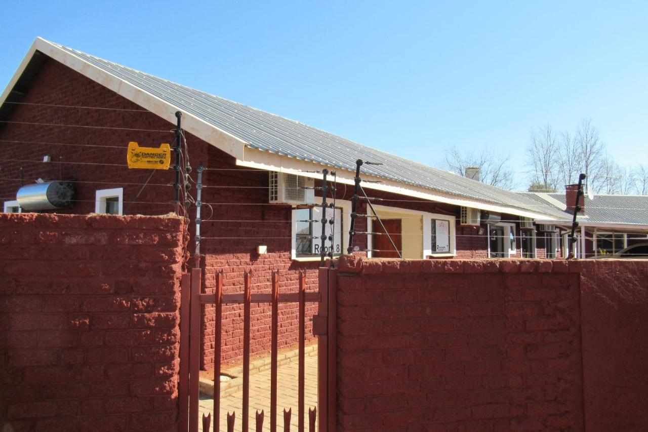 Pab-Love Guest House Kuruman Exterior foto