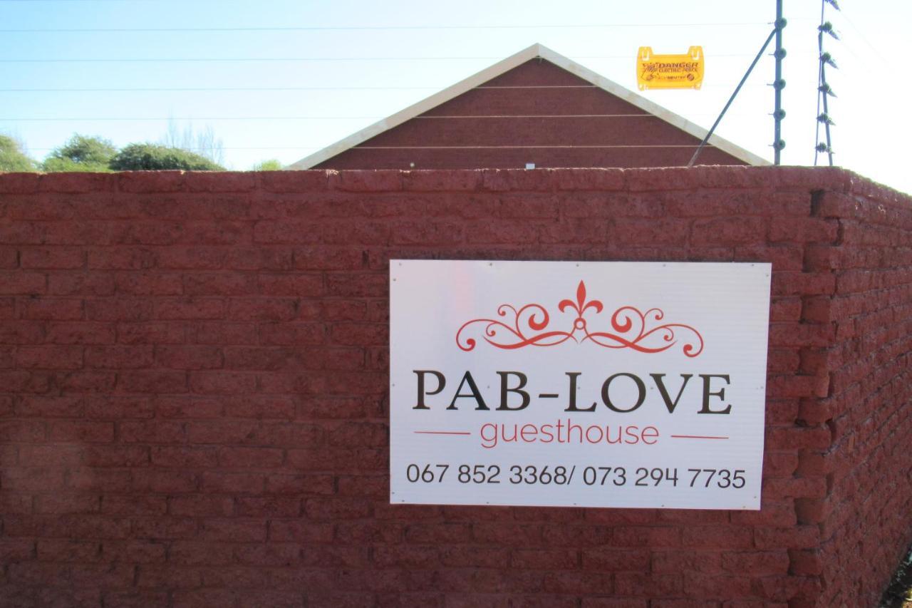 Pab-Love Guest House Kuruman Exterior foto