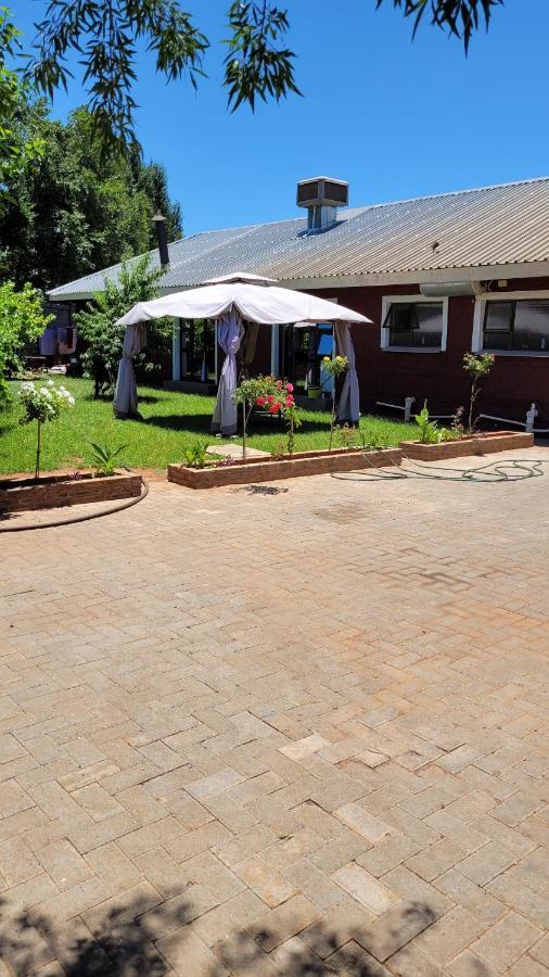 Pab-Love Guest House Kuruman Exterior foto